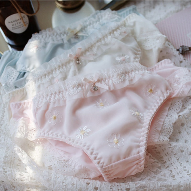 QS Daisy Embroidered Panties